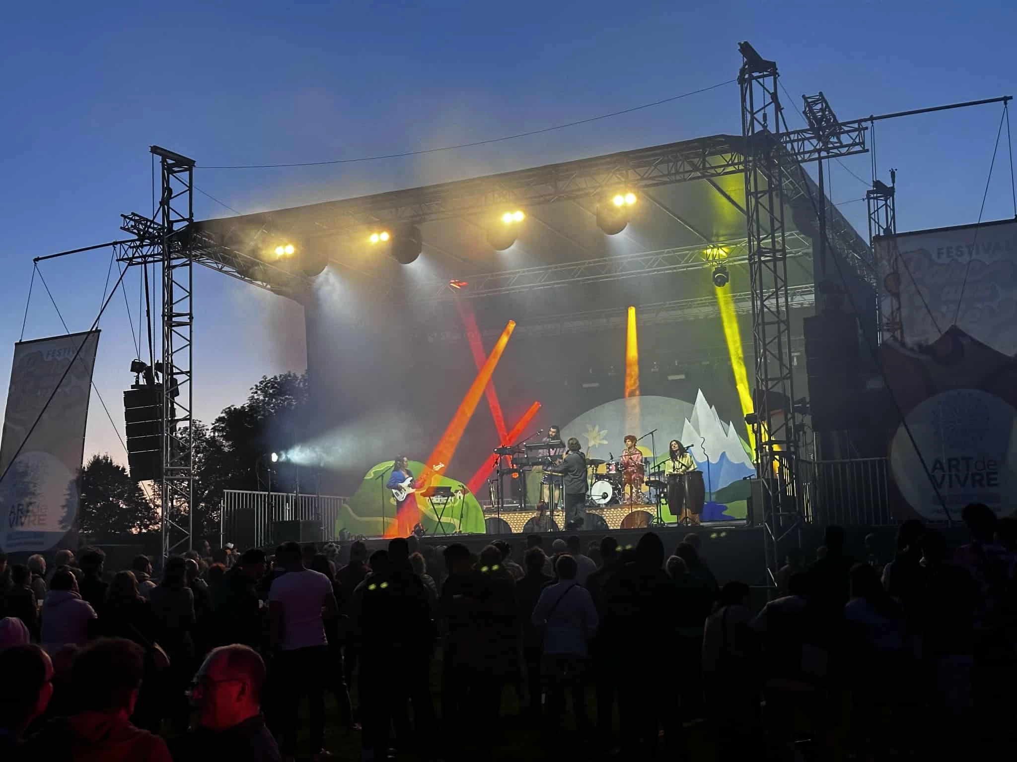 Location de scène modulable professionnelle partout en France – LMS