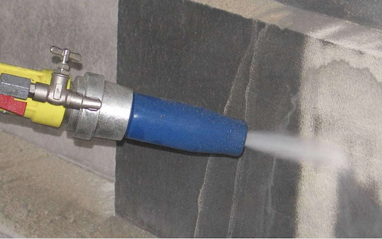 Hydrogommage de façades et murs en pierre dans l’Aisne – Maçonnerie Chabrol