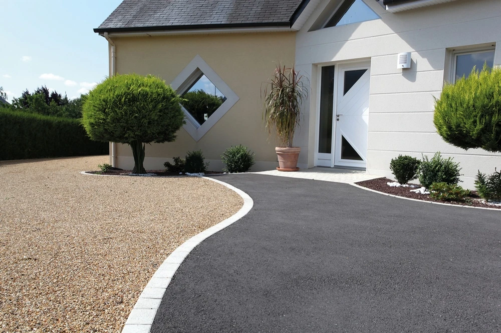 Enrobés et travaux publics sur mesure pour particuliers et professionnels  dans l'Aisne et en Nord-Picardie