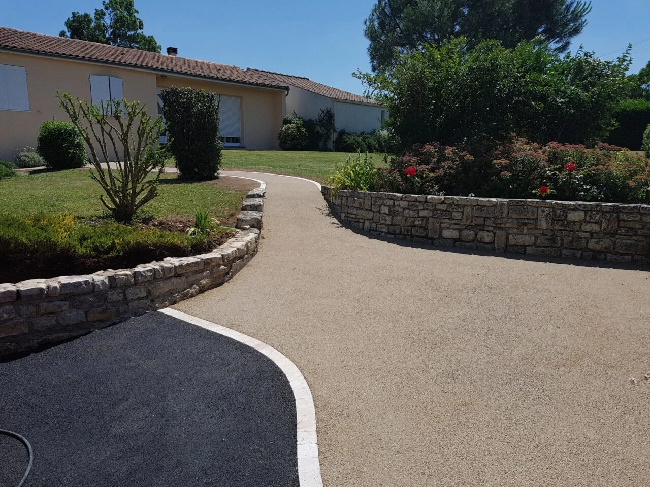 Création de chemins, allées et aménagements ornementaux dans l’Aisne et en Nord Picardie