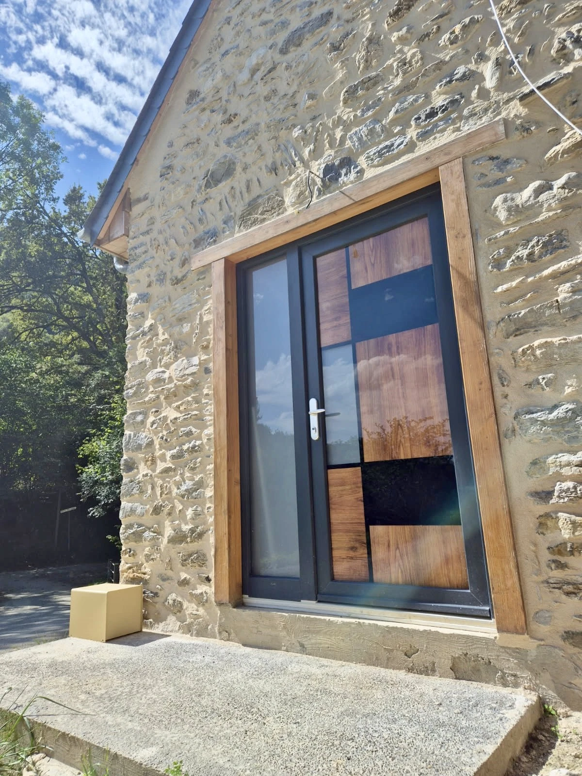 Porte PVC avec panneau verrier