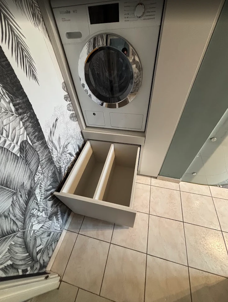 Buanderie sur-mesure avec rangements