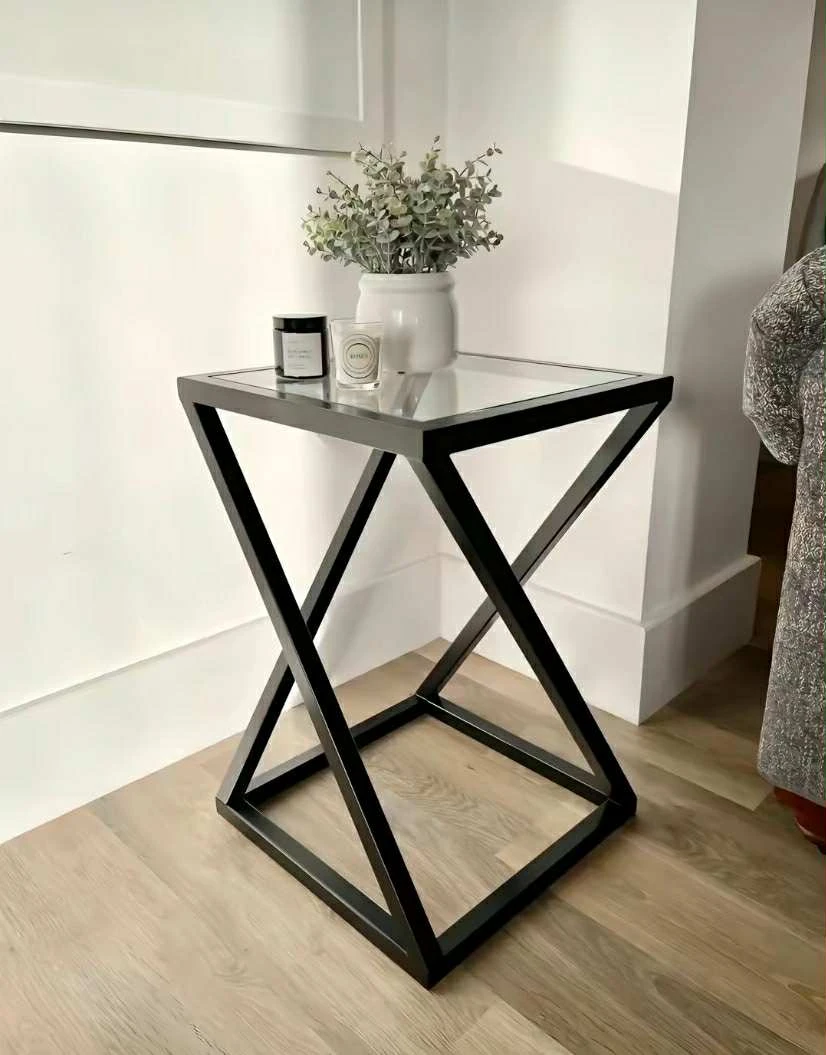 Mobilier Acier & Bois – L’alliance du style et de la durabilité