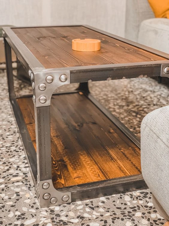 Mobilier Acier & Bois – L’alliance du style et de la durabilité