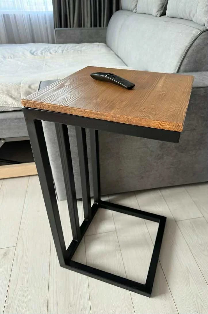 Mobilier Acier & Bois – L’alliance du style et de la durabilité