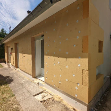 Isolation des murs par l'extérieur en laine de bois