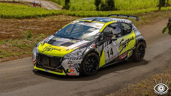 Voiture de compétition