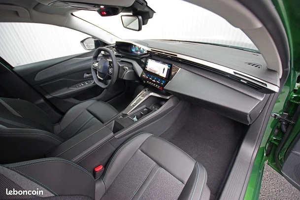 Peugeot 308 III PHEV 225 E-EAT8 GToduit