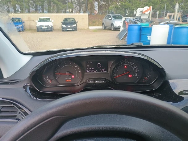 PEUGEOT 208 LIKE 10I 75 CH