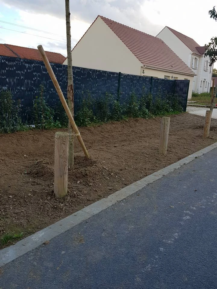 Installation de clôtures pour particuliers, professionnels et collectivités – PRO PAYSAGE