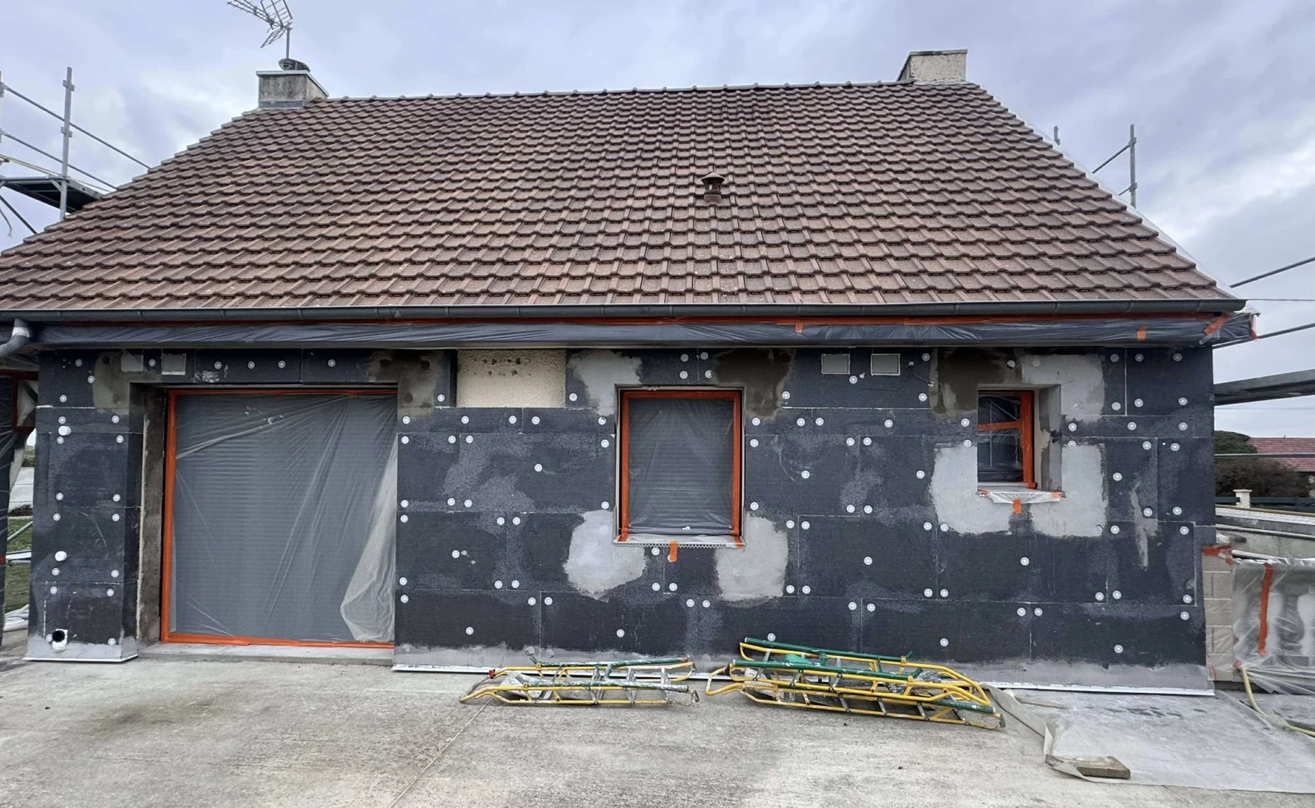 Isolation Thermique par l’Extérieur (ITE) à Chauny – Experts en rénovation énergétique dans un rayon de 40 km