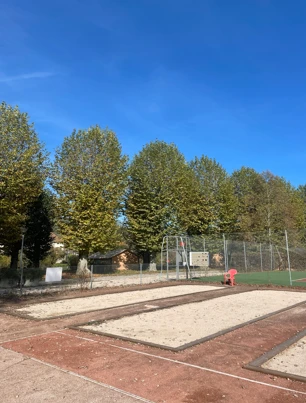 Camping avec terrain de pétanque