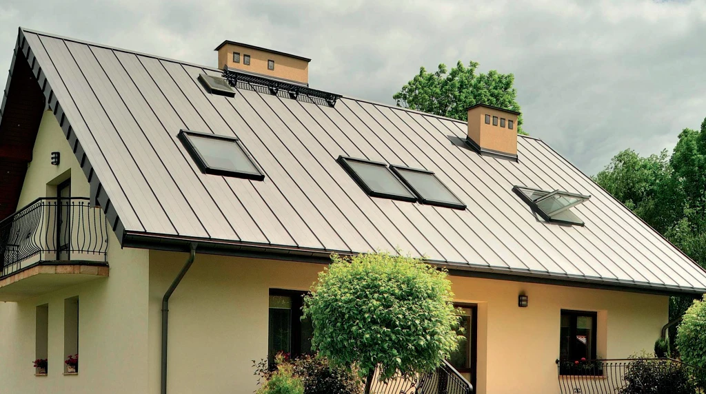 Couverture acier laqué à joints debout pour particuliers et professionnels – WOODPRO – BARTHOMEUF