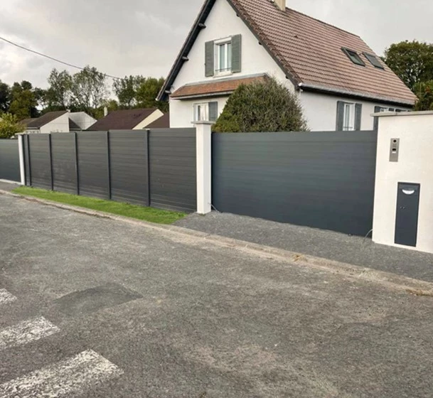 Fourniture et pose de clôture (manuelle et motorisée)