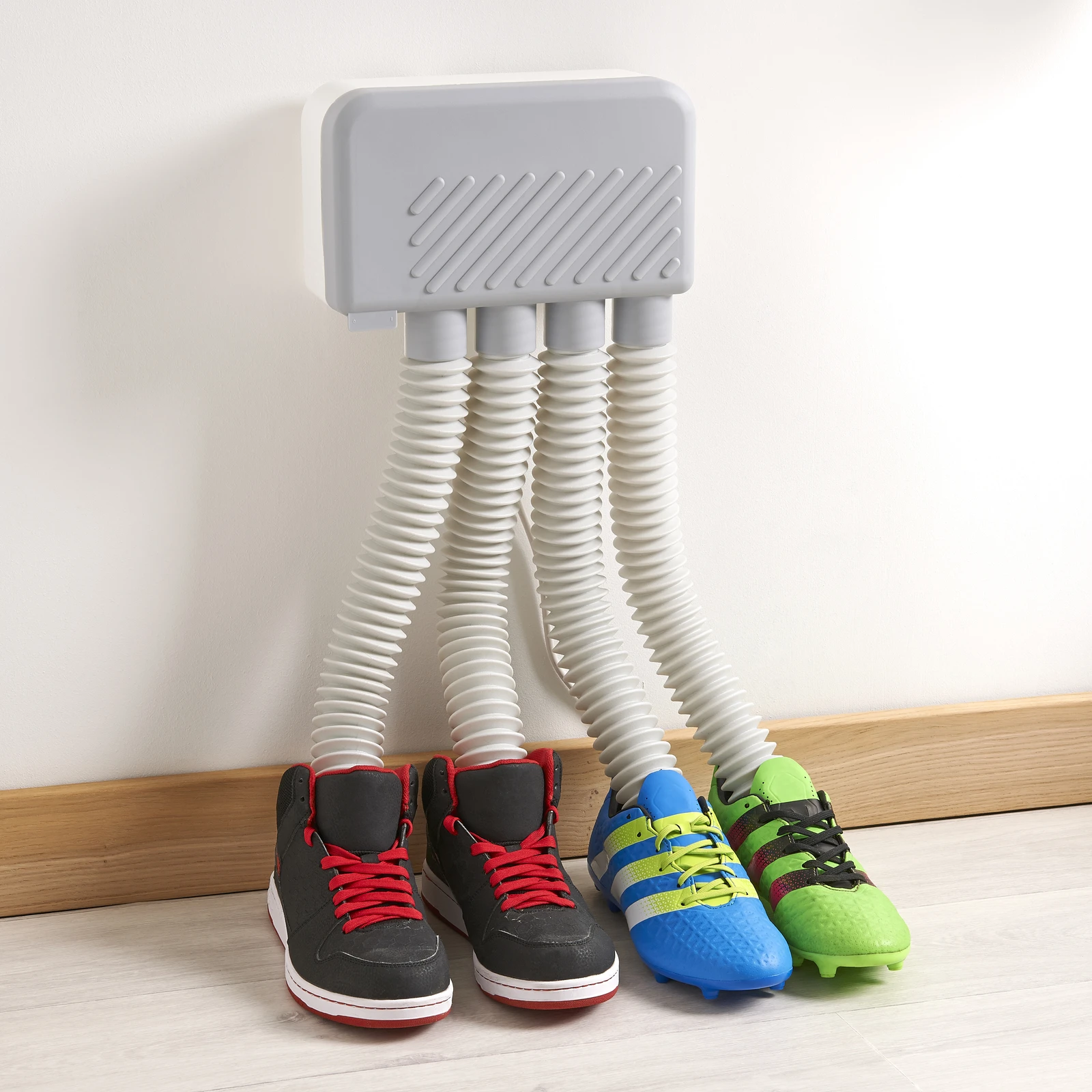 Sèche-chaussures électrique ventilant