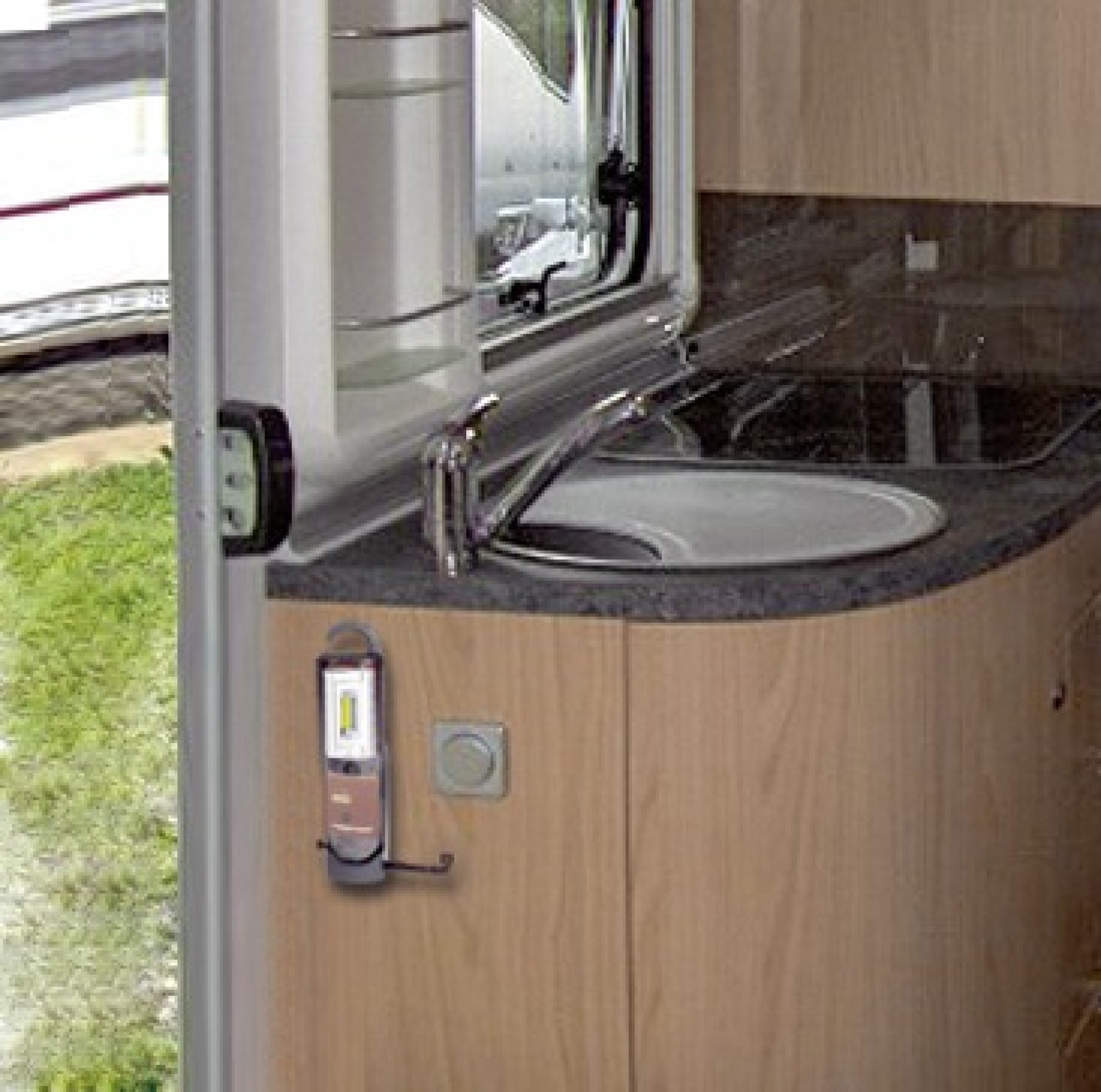 Lampe COB à accu LI-ION 3.6 V KRAFTWERK 32076