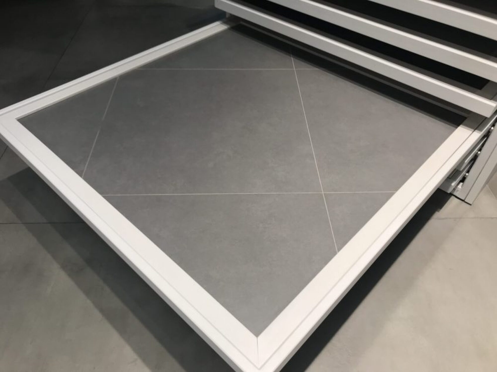 Carrelage 50072005254 progress anthracite rectifié 60x60cm 15€ ttc/m²