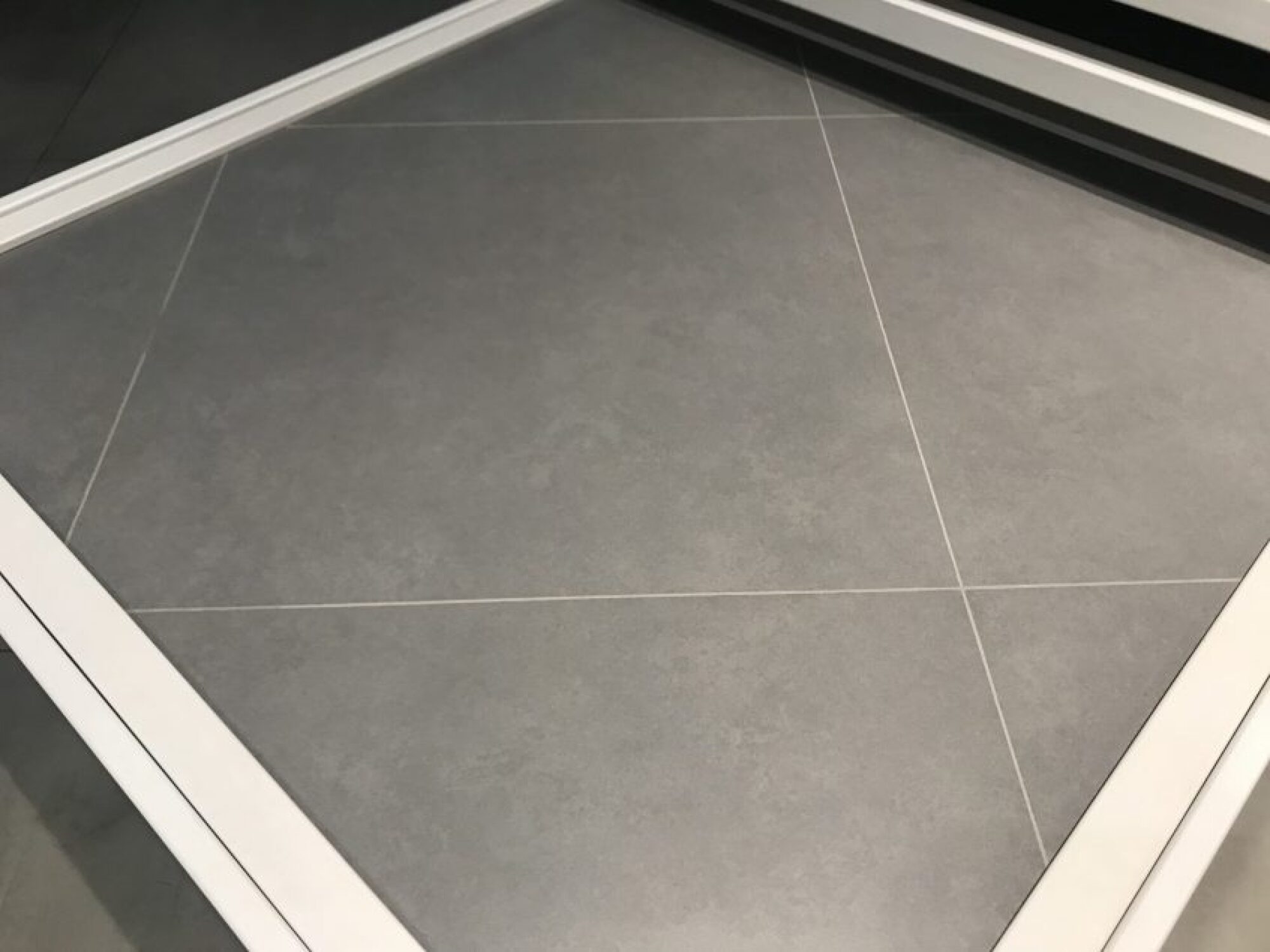 Carrelage 50072005254 progress anthracite rectifié 60x60cm 15€ ttc/m²