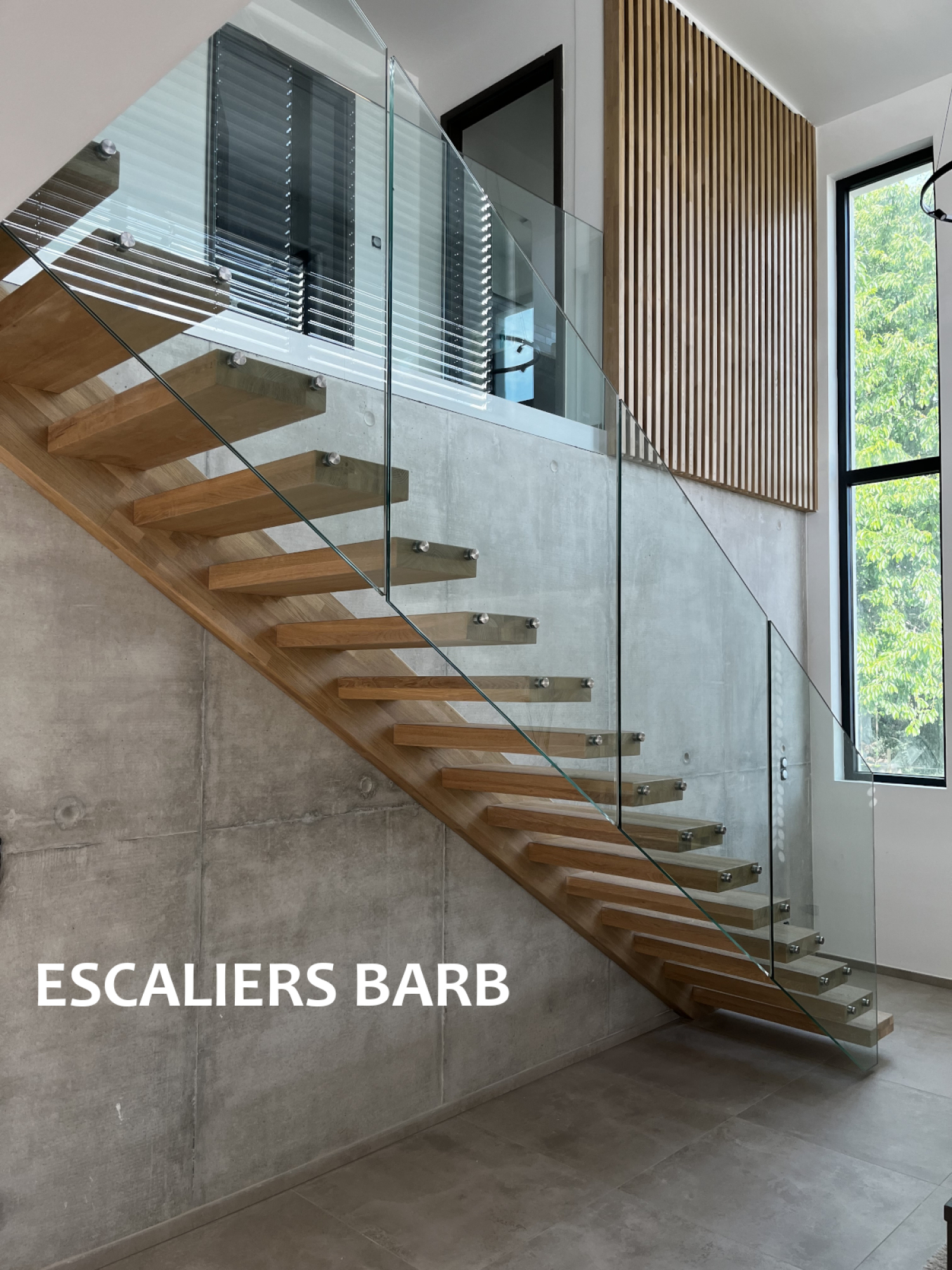 Escalier suspendu