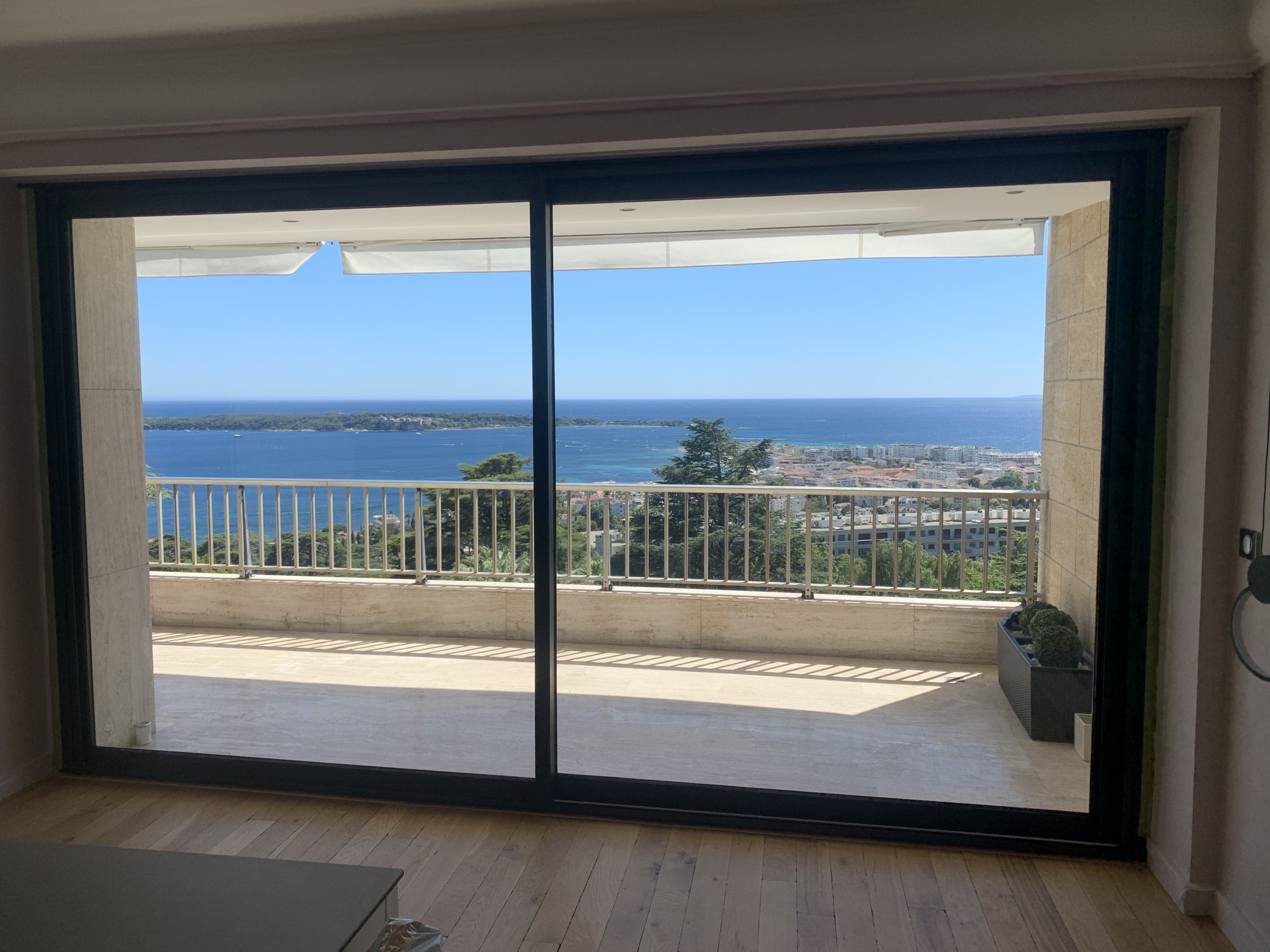 Fenêtre aluminium coulissante