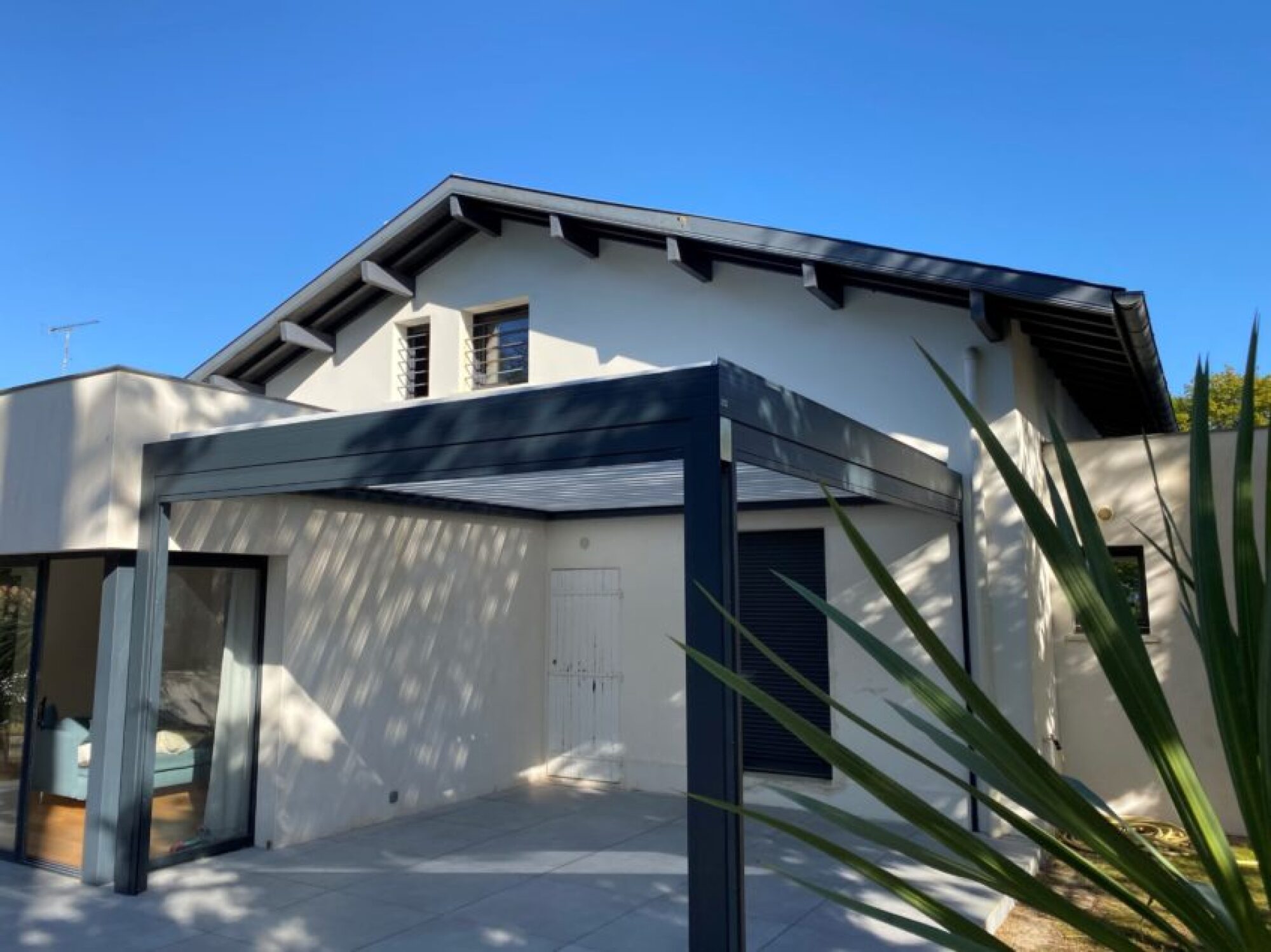Installation pergolas bioclimatique sur mesure