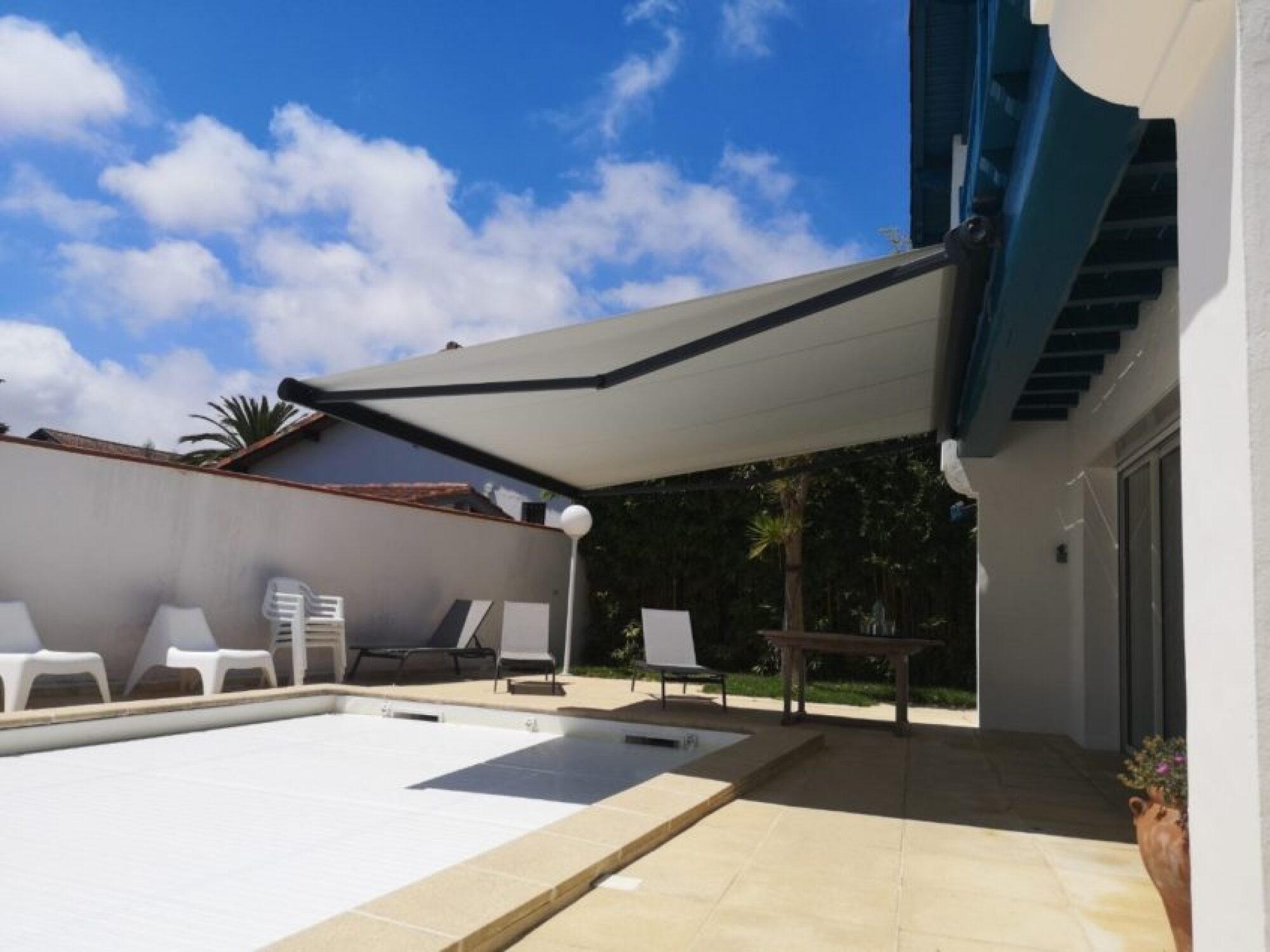 Installation store banne sur mesure