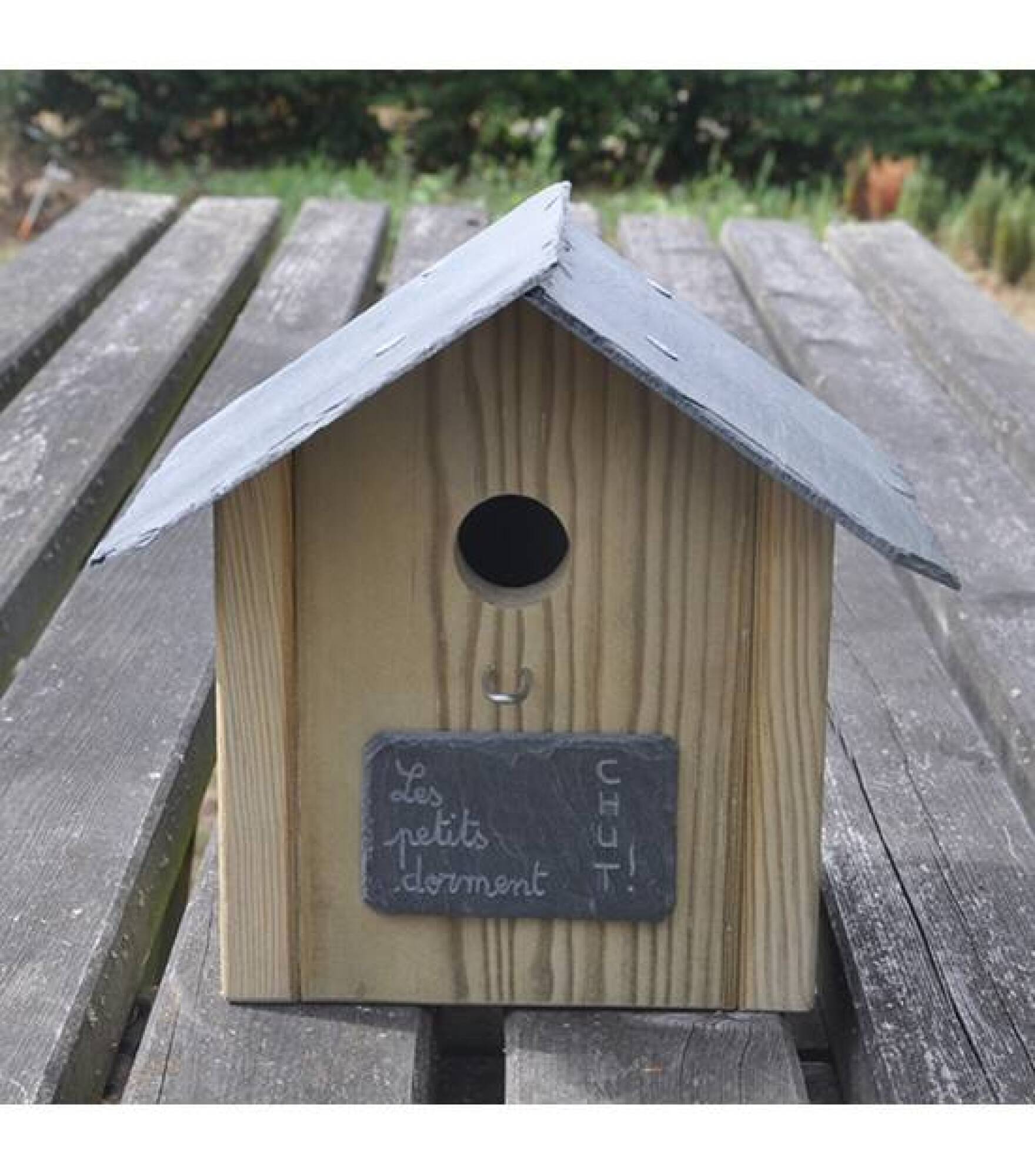 Nichoirs à mésange contre la chenille processionnaire du pin dans les jardins du Var