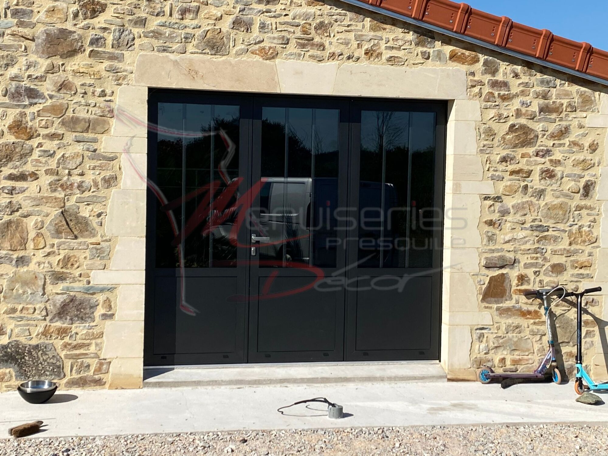 Porte de garage battante