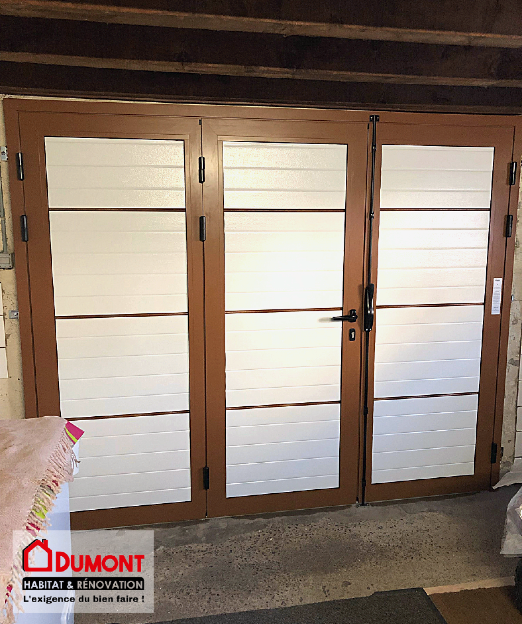 Porte de garage battante