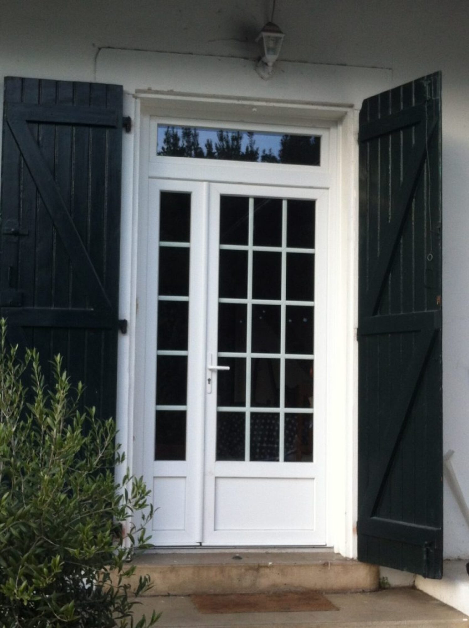 Pose de porte fenêtre pvc sur mesure