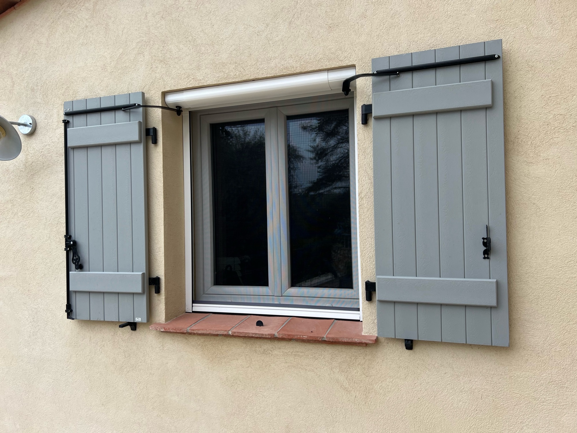 Volet battant composite