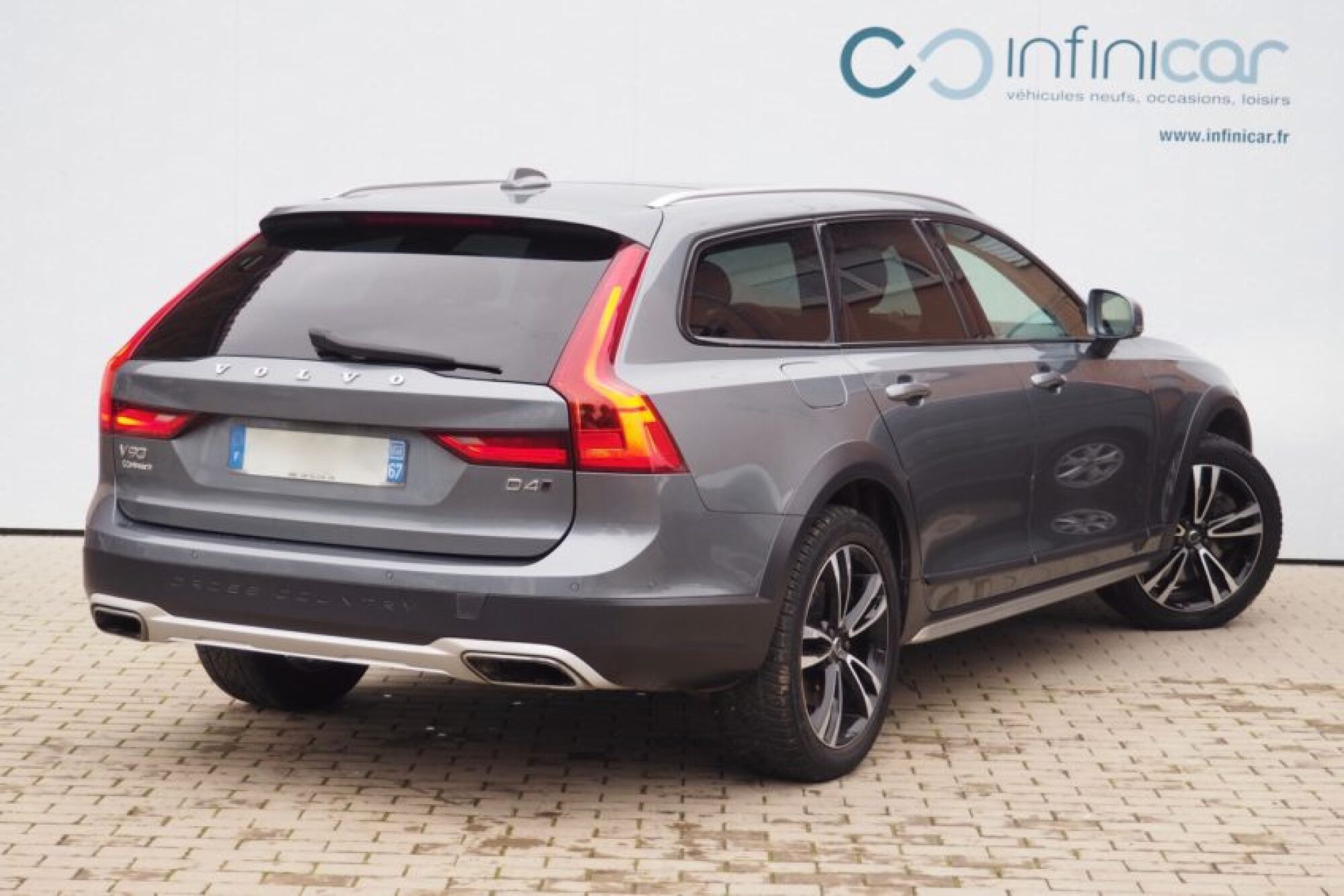 Volvo V90 Cross Country