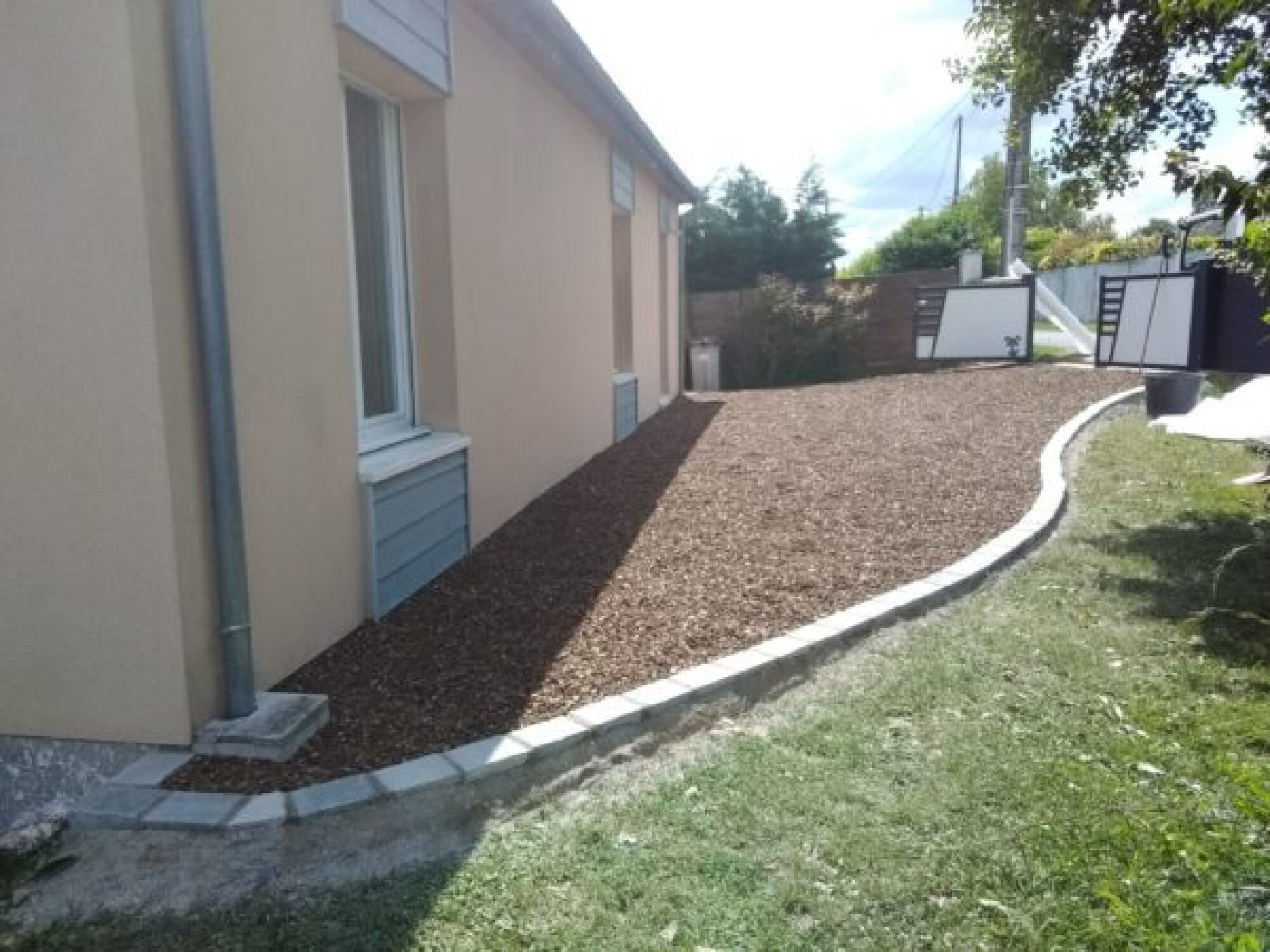 Fourniture et pose de bordure