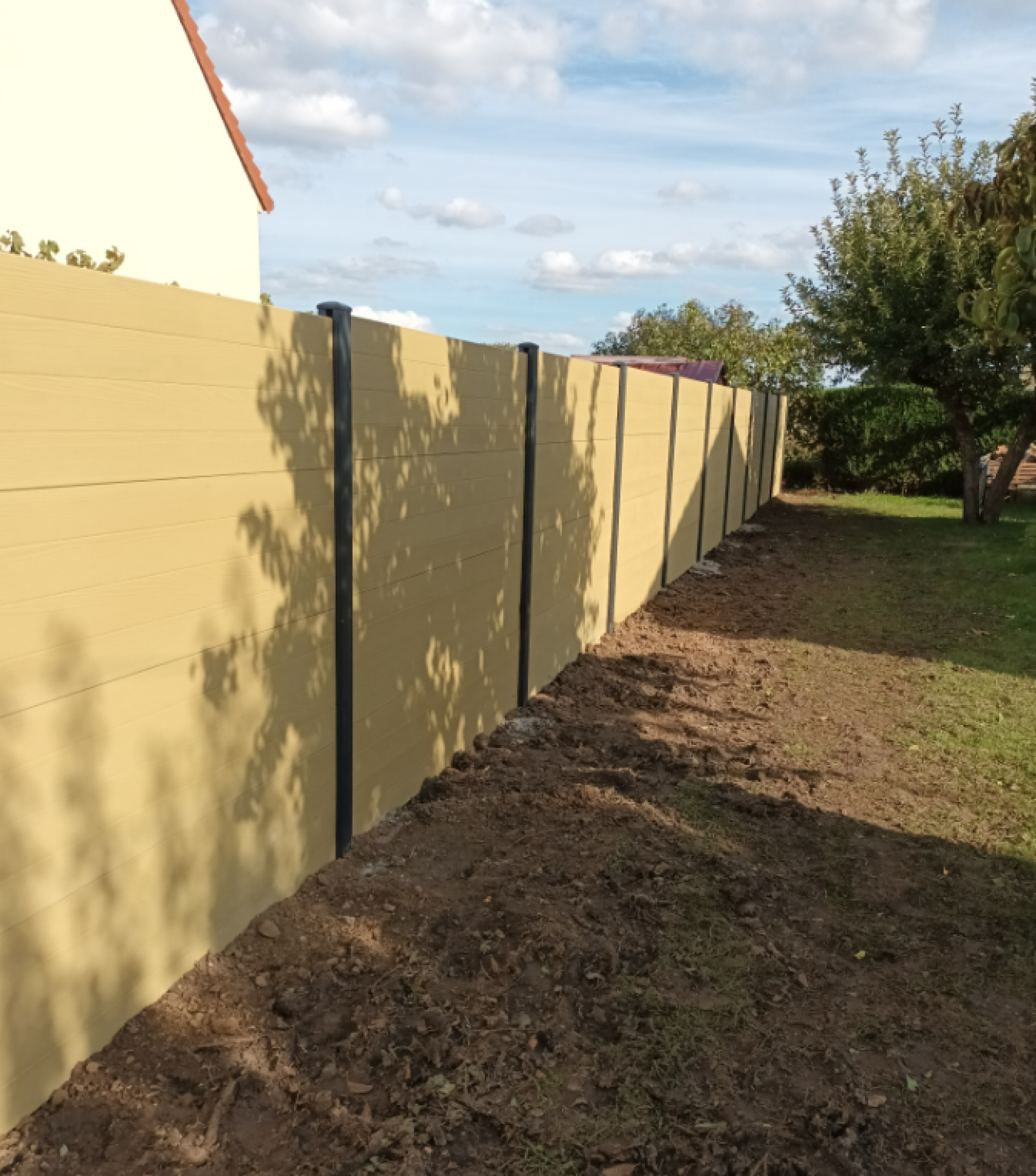 Fourniture et pose de clôtures béton