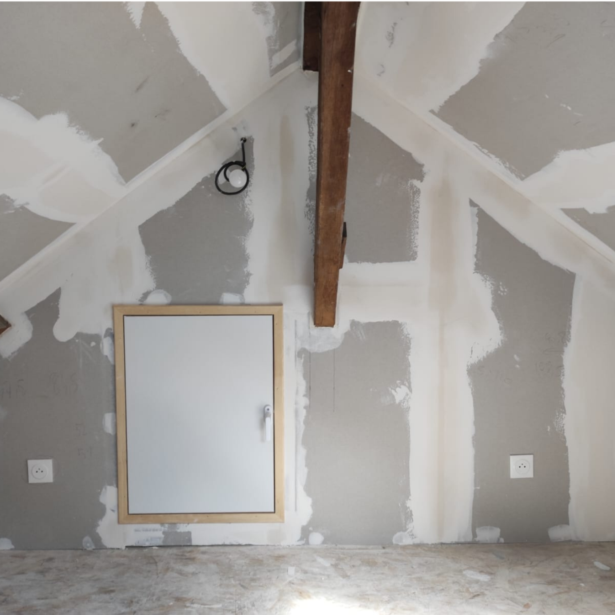 Isolation thermique des murs en doublage pse ba13 13+120 mm