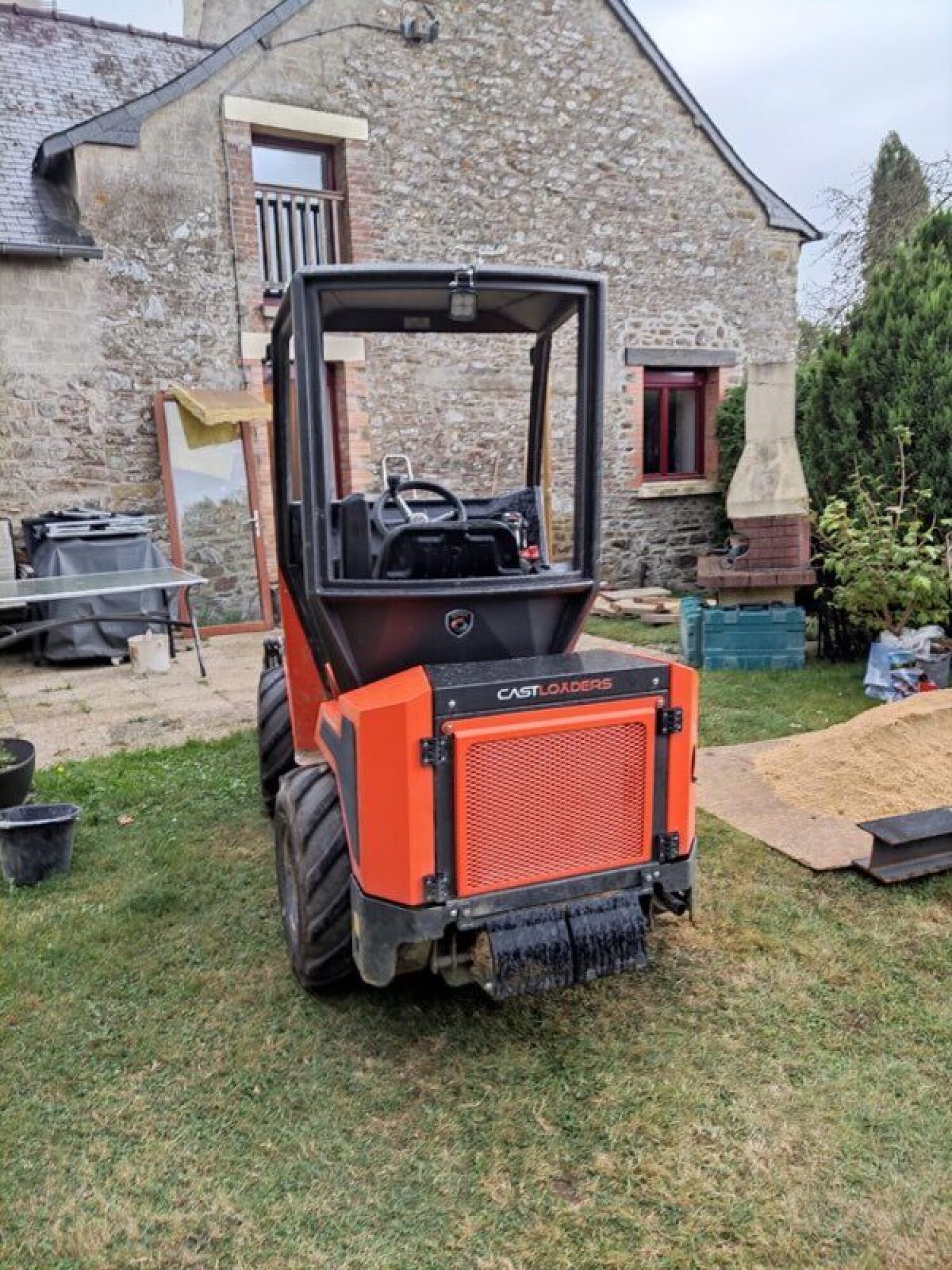 Location de mini chargeur avec chauffeur départ Liffré retour Liffré