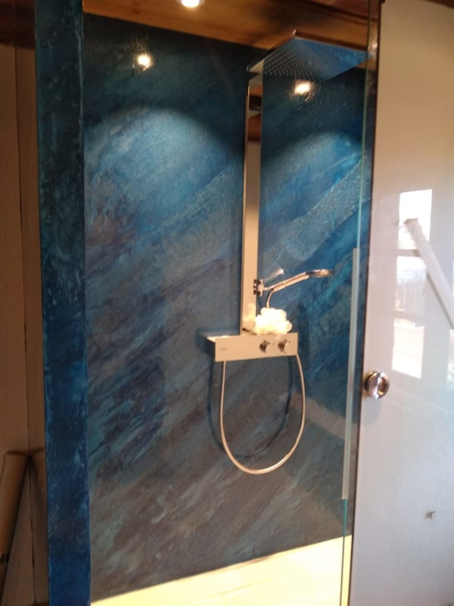 Pose d'enduits mural ISTINTO