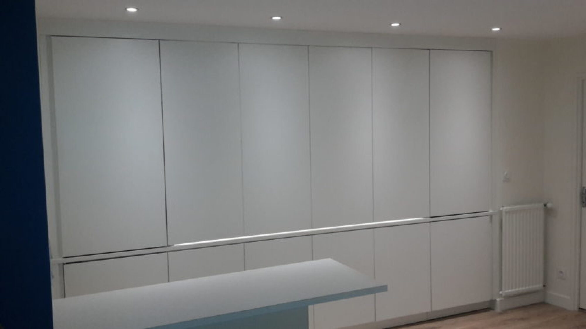 Création, fabrication et installation d'une cuisine sur mesure