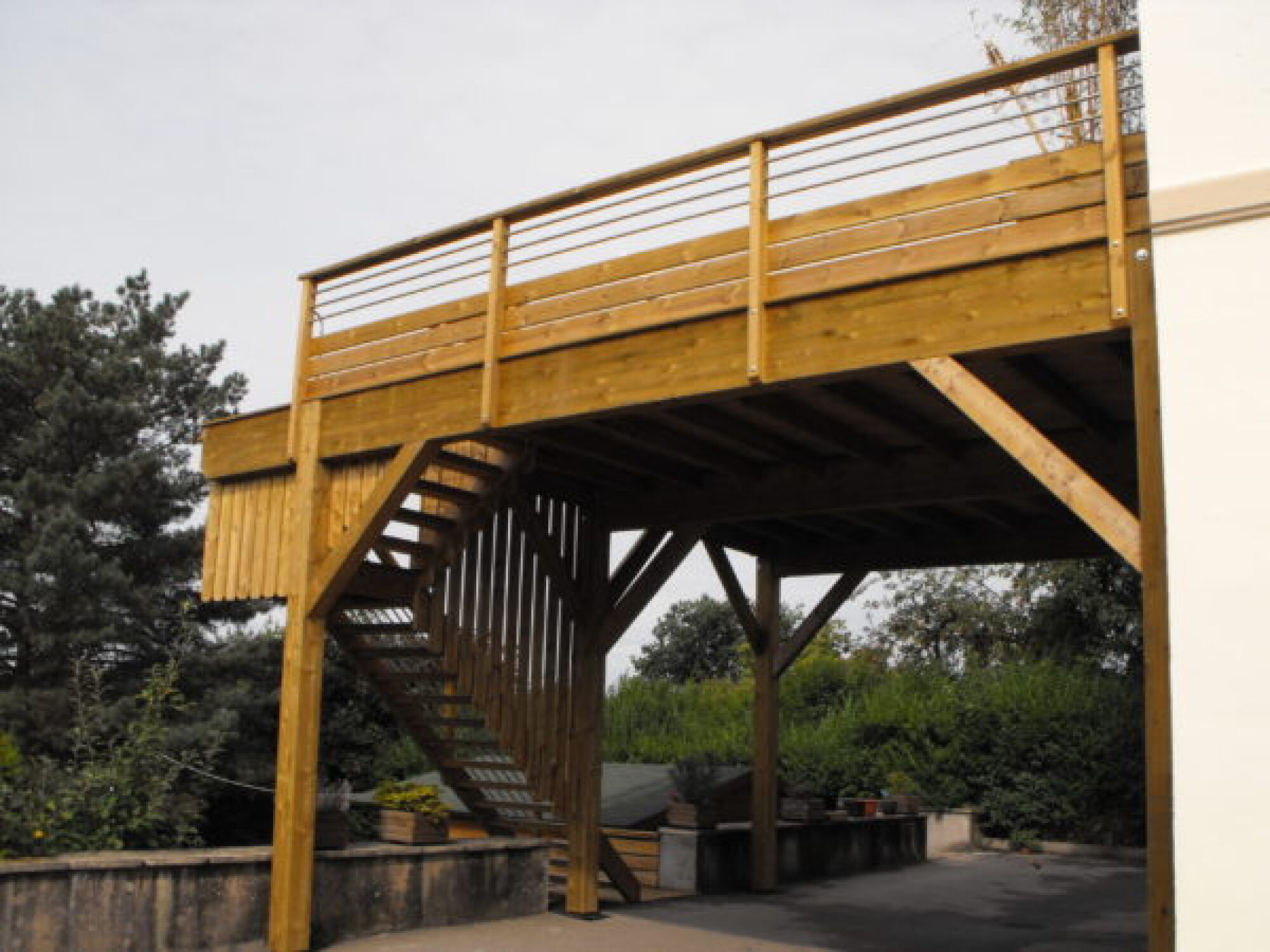 Création terrasse suspendue en bois