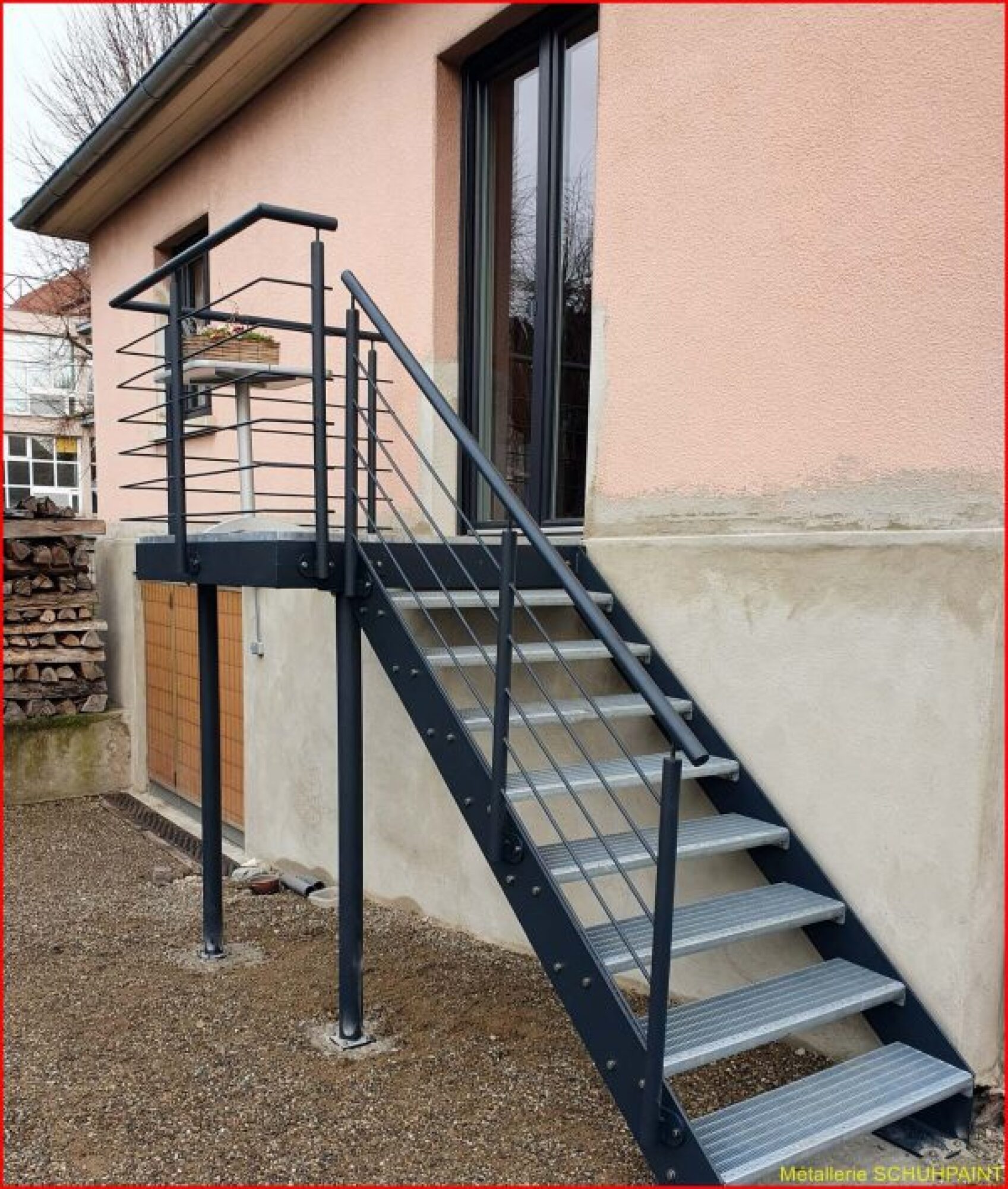 Escalier complet H2.5M –  Marches en caillebotis 30×10 : 1 Rampe thermolaquée