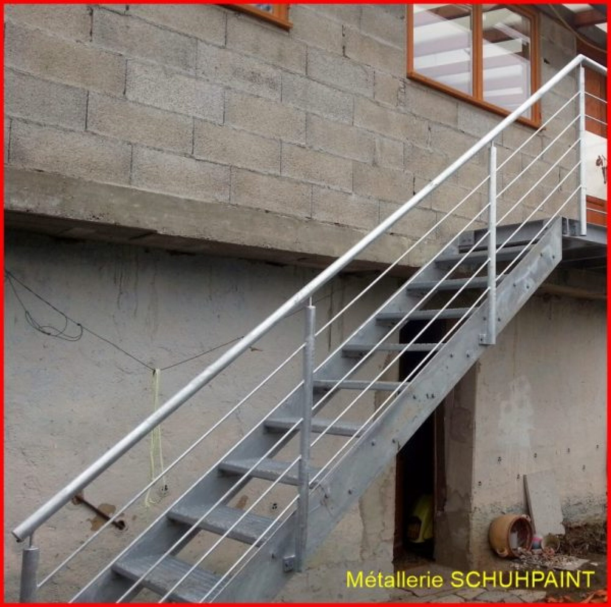 Escalier H2.5M – Marches en caillebotis 30×10 : 1 Rampe