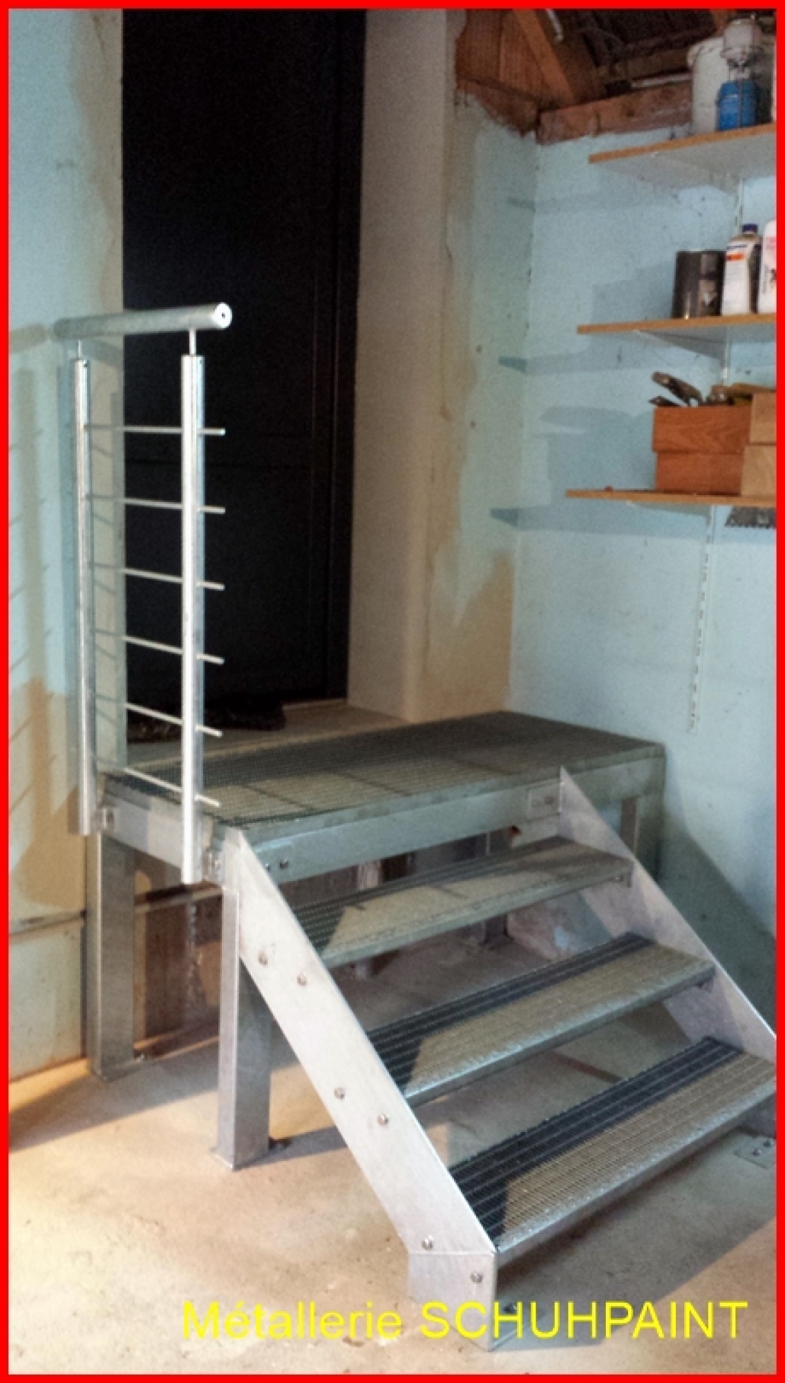 Escalier H2.5M – Marches en caillebotis 30×10 : sans rampe