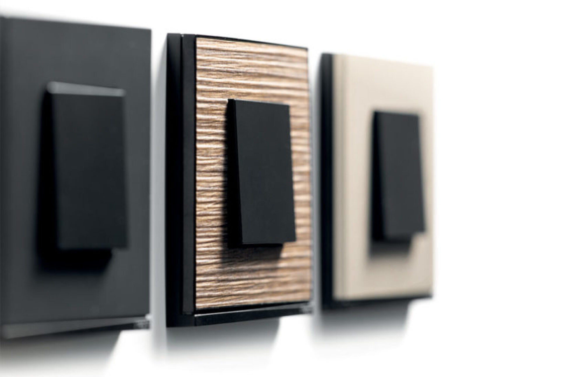 Fourniture et pose de prise électrique et interrupteur