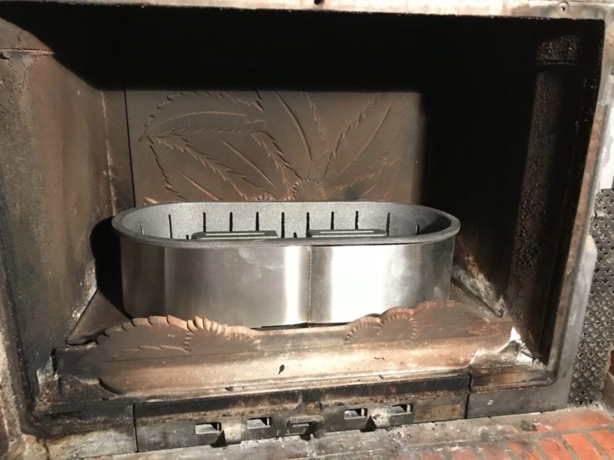 QAÏTO 50 Brûleur à pellets pour INSERTS ou POELES A BOIS recevant des bûches de 60 à 70 cm