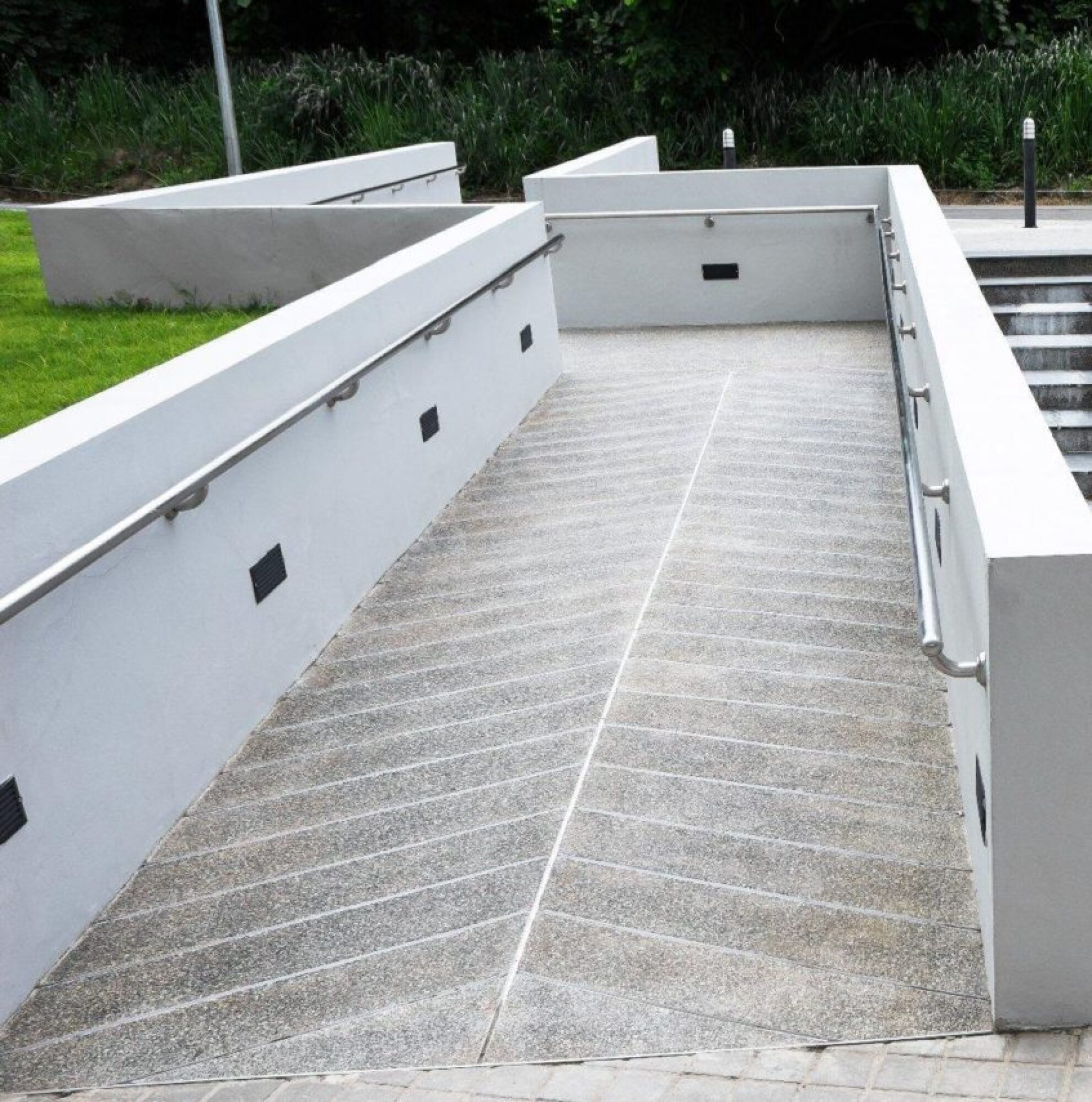 Rampe de béton extérieur