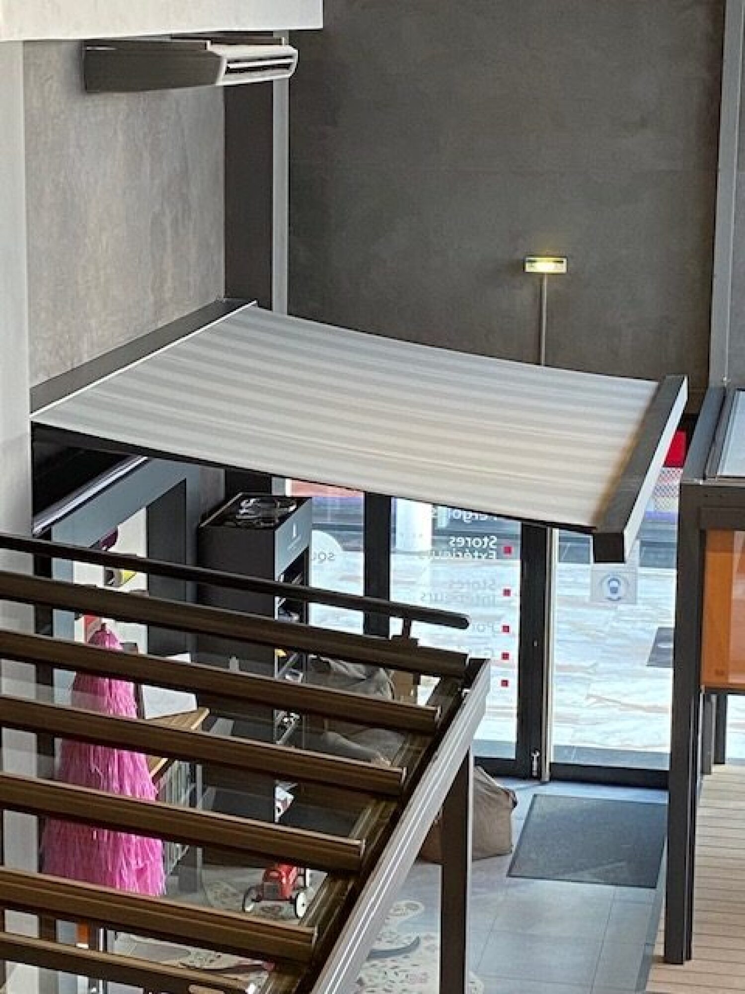 Store banne coffre MARKILUX 970 DESIGN AWARD