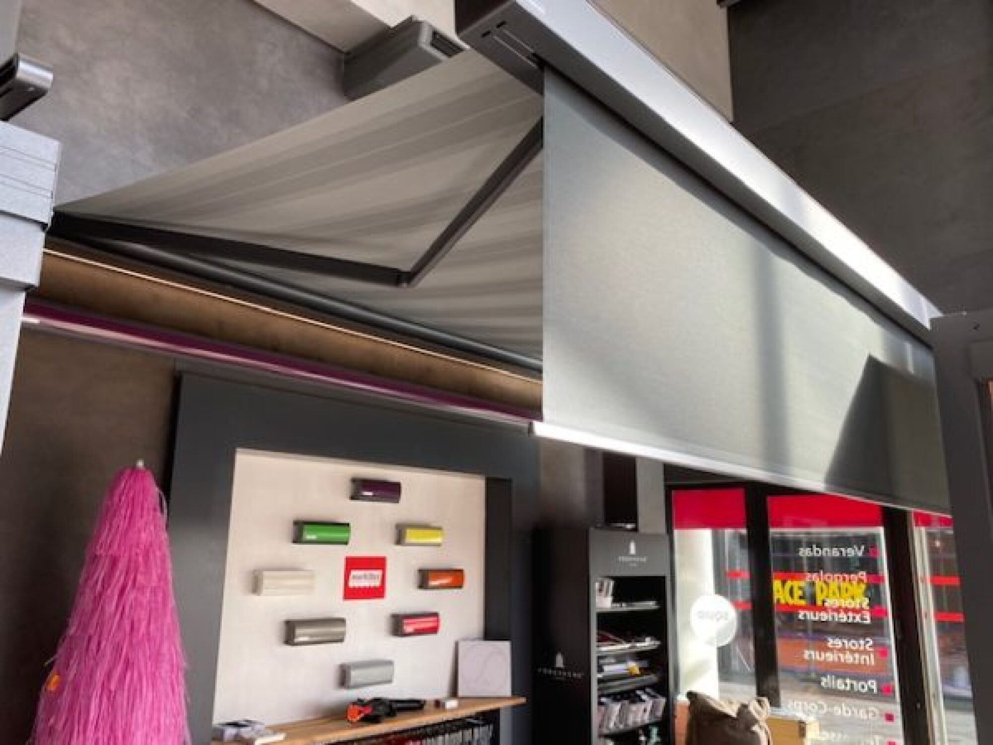 Store banne coffre MARKILUX 970 DESIGN AWARD