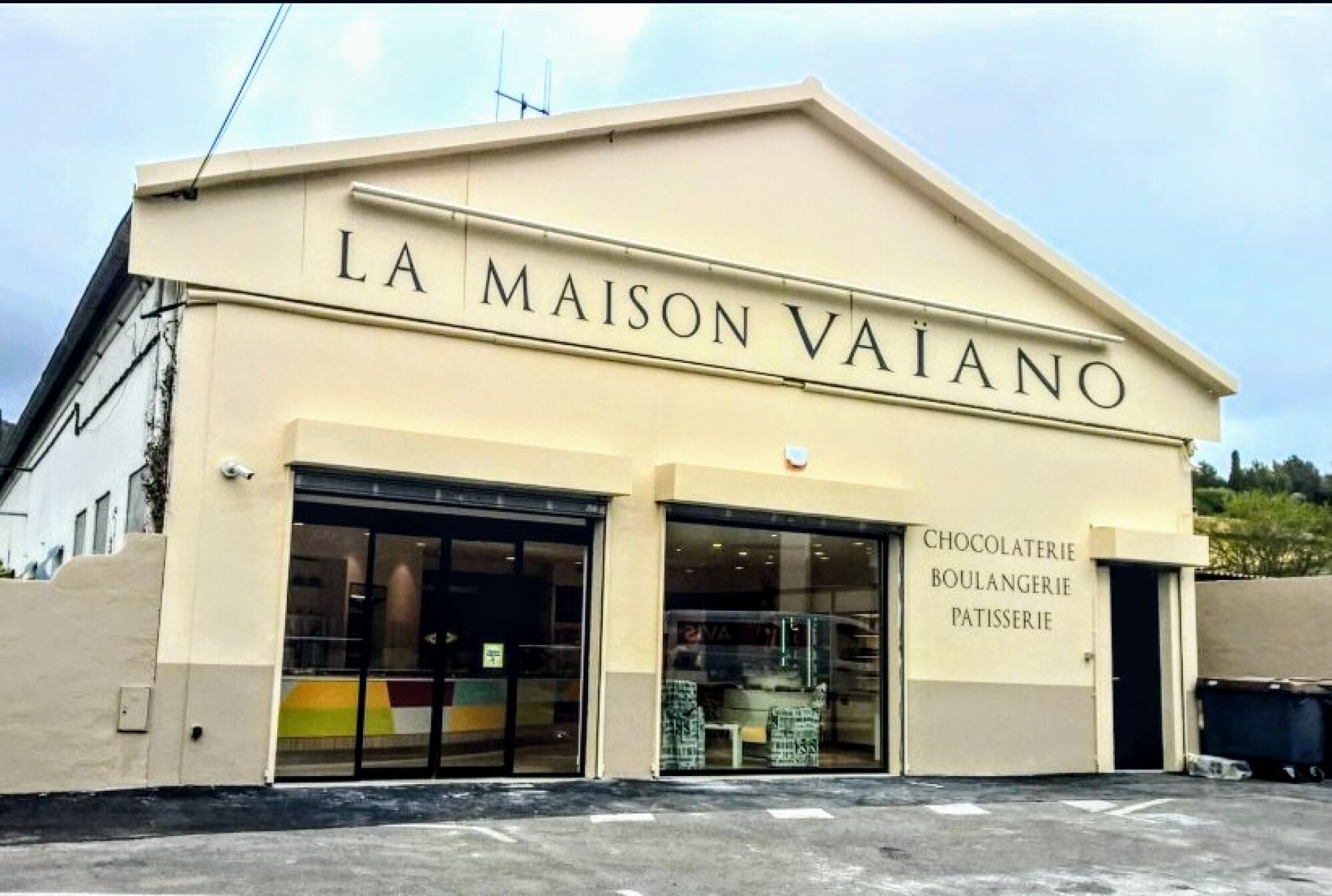 Travaux de Peinture d’Enseigne, votre logo d’enseigne en Peinture