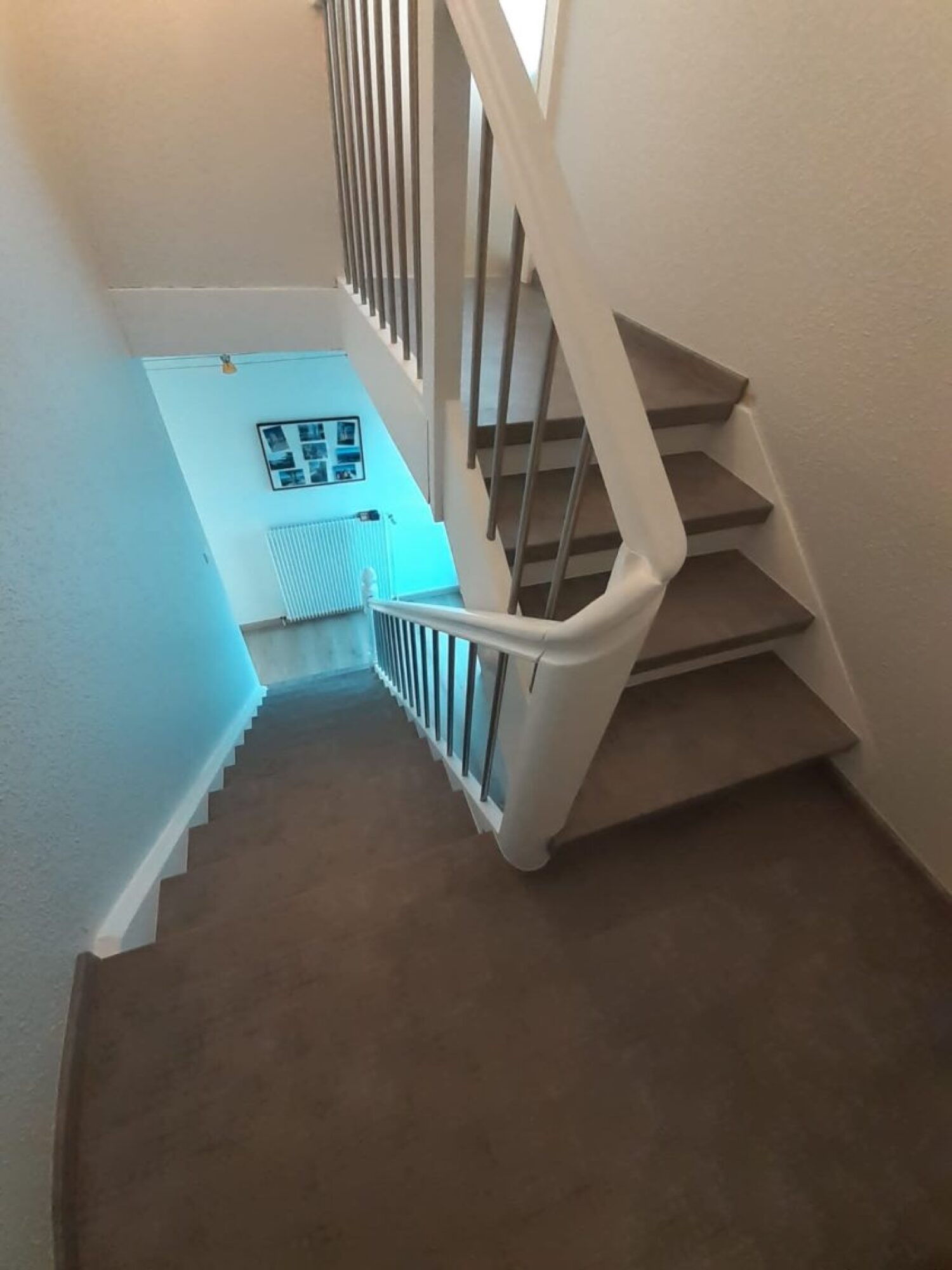 Habillage de marches et contremarches sur escalier intérieur en bois