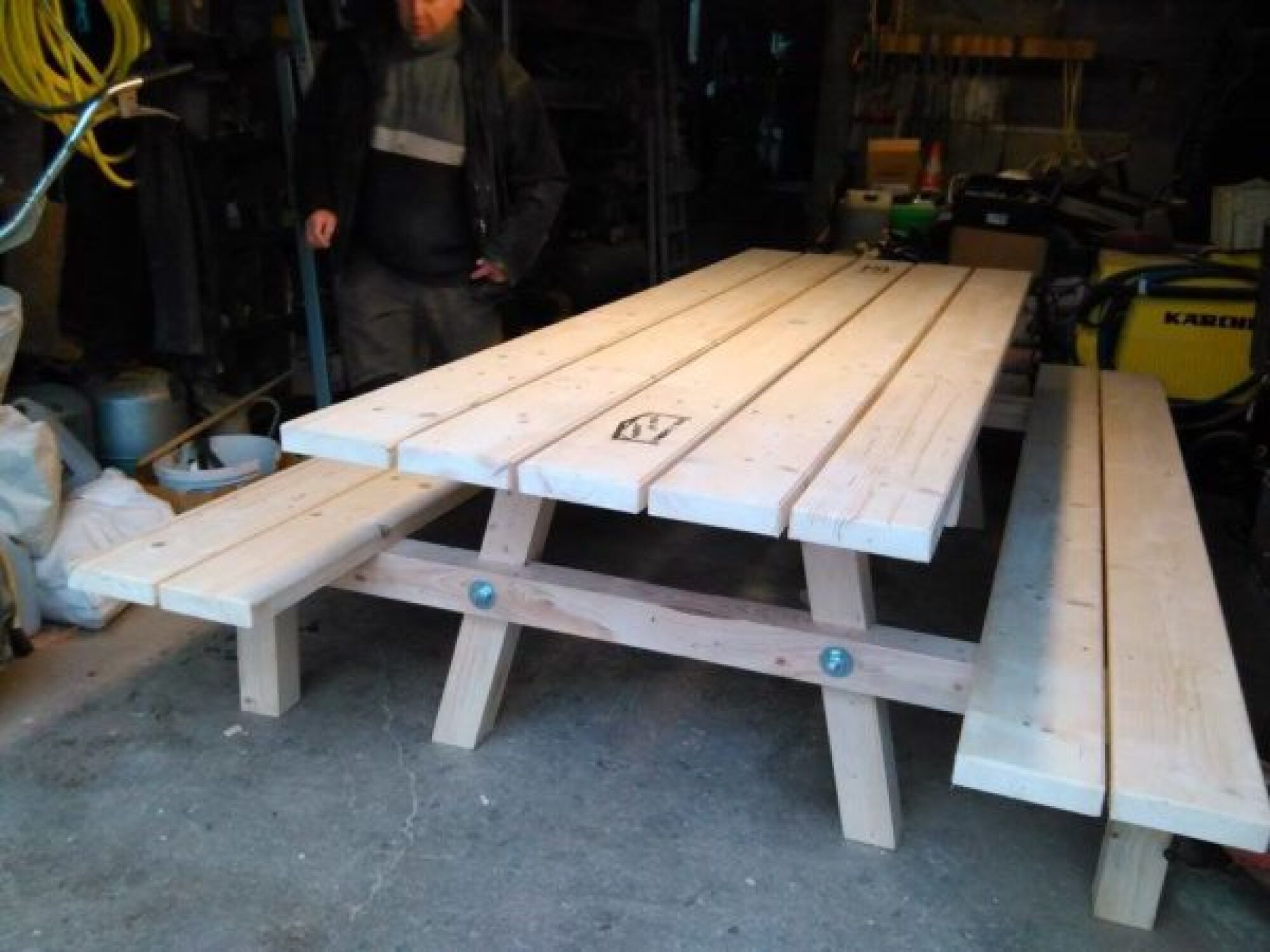 Table en bois fait main en pin Douglas